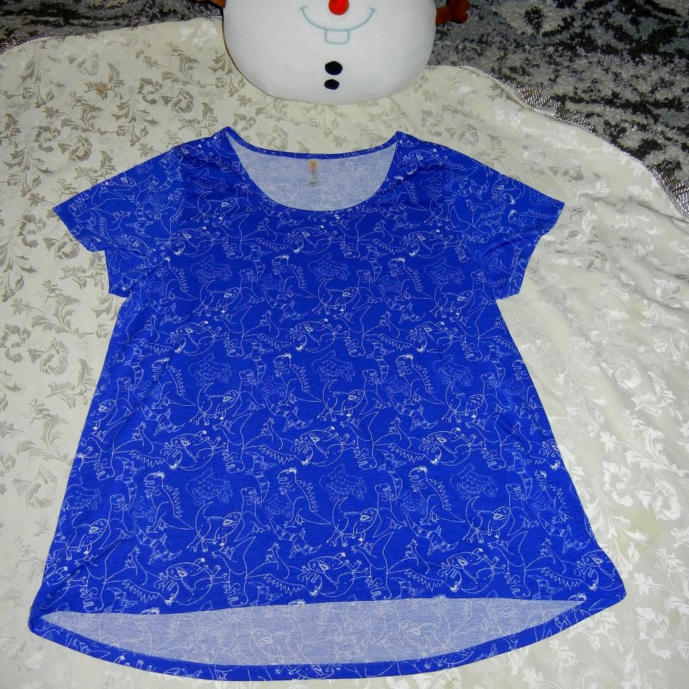 NWOT Lularoe Classic Tee Royal Blue white Dinosaurs 2XL